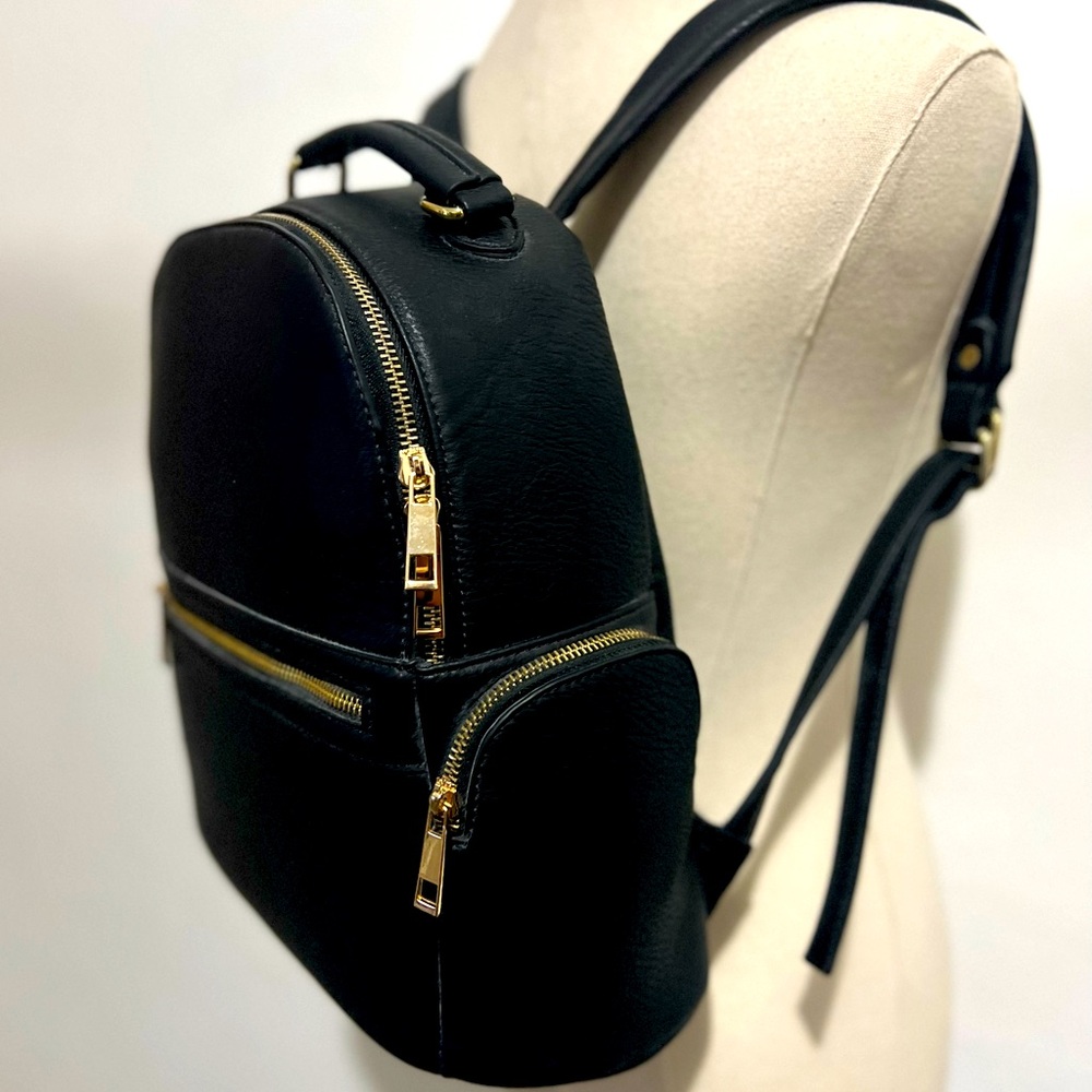 Alyssa Early 2000’s Vegan Leather Backpack